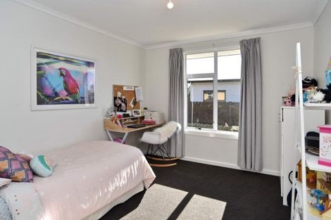 Photo of property in 735 Main North Road, Belfast, Christchurch, 8051