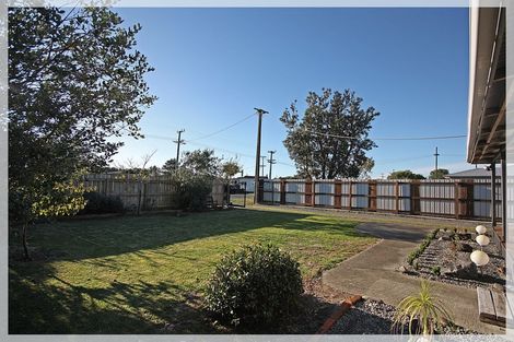 Photo of property in 27 Punga Street, Tangimoana, 4822