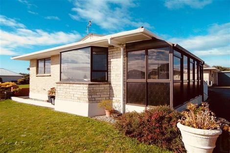 Photo of property in 1/506 Devon Street East, Strandon, New Plymouth, 4312