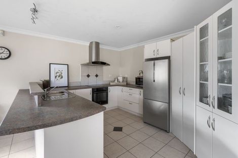 Photo of property in 15 Pinotage Drive, Greenmeadows, Napier, 4112