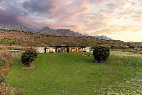 Photo of property in Wyuna, 5 River Valley View, Glenorchy, 9372