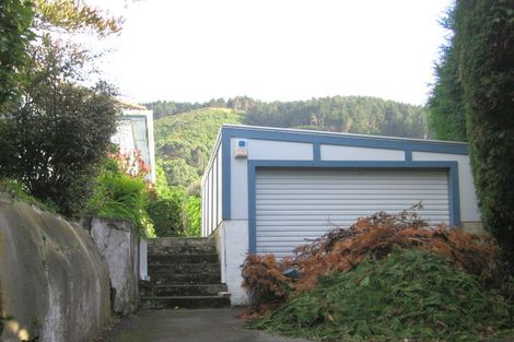 Photo of property in 16 Olivia Crescent, Tawa, Wellington, 5028