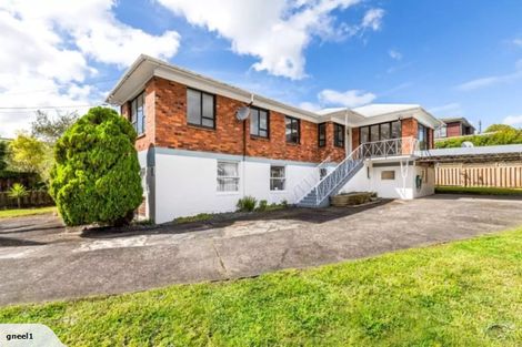 Photo of property in 12 Godley Road, Green Bay, Auckland, 0604