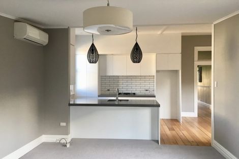 Photo of property in 1/2 Milton Road, Northcote Point, Auckland, 0627