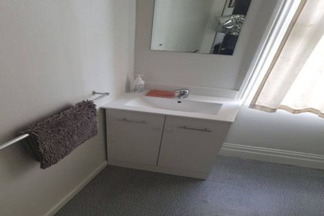 Photo of property in 51 Sturges Road, Henderson, Auckland, 0612