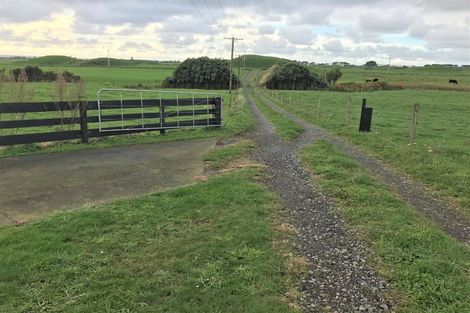 Photo of property in 89 Porikapa Road, Warea, New Plymouth, 4381