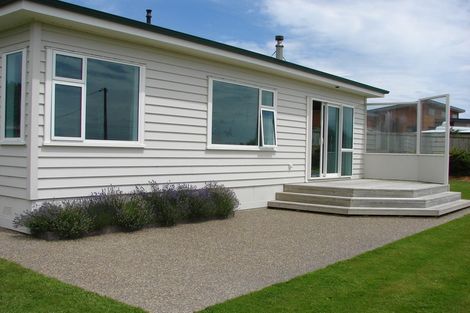 Photo of property in 2 Neva Street, Fortrose, Invercargill, 9875
