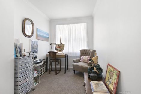 Photo of property in 5 Melrose Road, Island Bay, Wellington, 6023