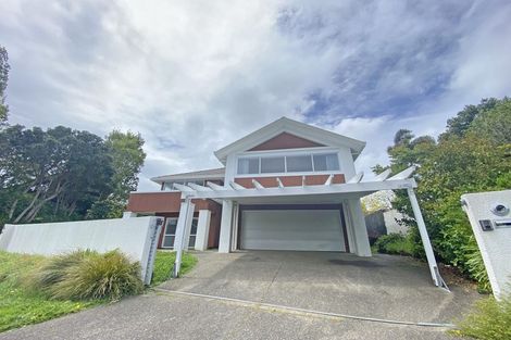 Photo of property in 1/7 Musick Point Road, Bucklands Beach, Auckland, 2012
