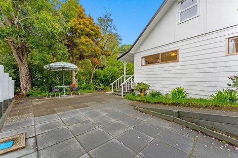 Photo of property in 2/1 Trelawny Place, Hillcrest, Auckland, 0627