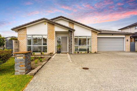 Photo of property in 6 Kahika Grove, Huapai, Kumeu, 0810