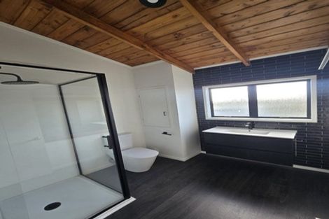 Photo of property in 21 Sungrove Rise, Sunnyvale, Auckland, 0612