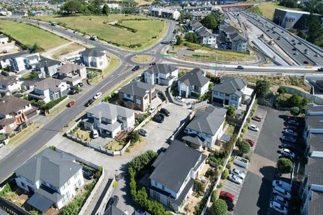 Photo of property in 109 Medallion Drive, Oteha, Auckland, 0632