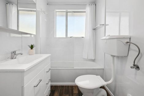 Photo of property in 183c Newlands Road, Newlands, Wellington, 6037