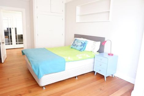 Photo of property in 35 Central Terrace, Kelburn, Wellington, 6012