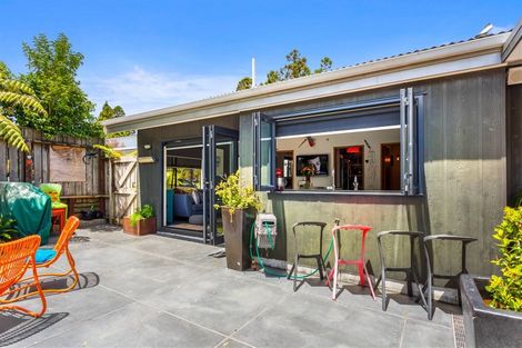 Photo of property in 367 Triangle Road, Henderson, Auckland, 0610