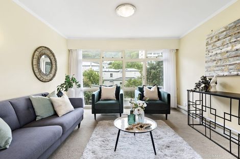 Photo of property in Newman Court Apartments, 2 Newman Terrace, Thorndon, Wellington, 6011
