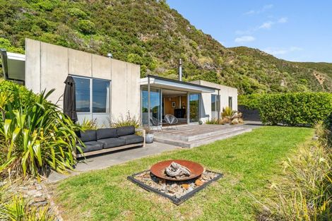 Photo of property in 505 Muritai Road, Eastbourne, Lower Hutt, 5013