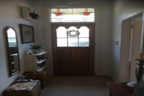 Photo of property in 5 Mckinley Crescent, Brooklyn, Wellington, 6021