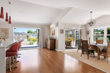 Photo of property in 9 Dawn Parade, Coastlands, Whakatane, 3120