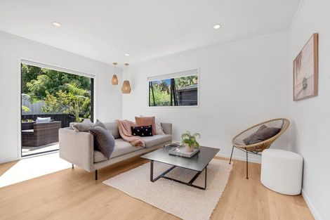 Photo of property in 38 Childers Road, Ranui, Auckland, 0612