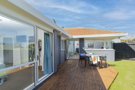 Photo of property in 7 Reef Avenue, Papamoa Beach, Papamoa, 3118