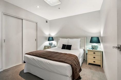 Photo of property in 302/136 Marine Parade, Mount Maunganui, 3116