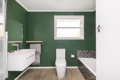 Photo of property in 1 Lifford Place, Awapuni, Palmerston North, 4412