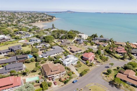 Photo of property in 6 Stevenson Way, Cockle Bay, Auckland, 2014