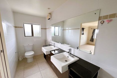 Photo of property in 9 Laurel Oak Drive, Schnapper Rock, Auckland, 0632