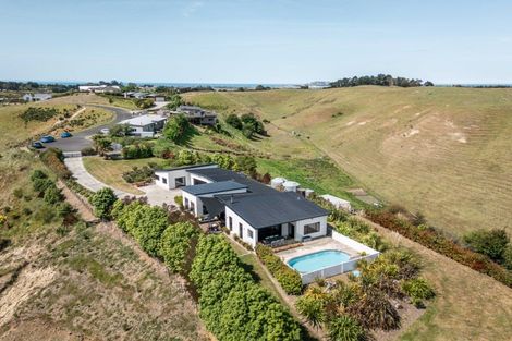 Photo of property in 32 Quarry Ridge, Poraiti, Napier, 4182
