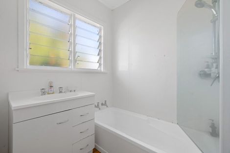 Photo of property in 11 Main Street, Greytown, 5712