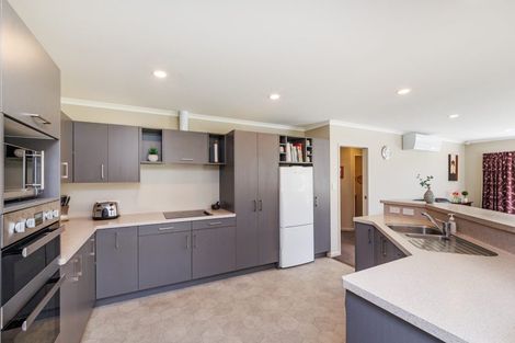 Photo of property in 25 Rodeo Drive, Kelvin Grove, Palmerston North, 4414