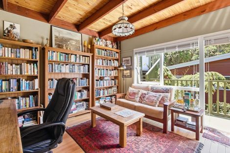 Photo of property in 12 Tensing Place, Khandallah, Wellington, 6035