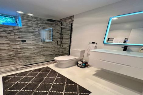 Photo of property in 2/22 Lansdowne Street, Bayswater, Auckland, 0622