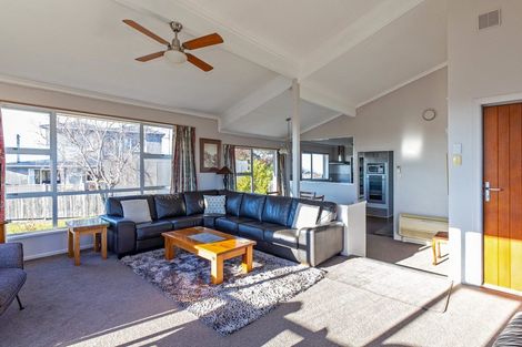 Photo of property in 9 Oakleigh Crescent, Oamaru North, Oamaru, 9400