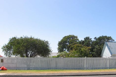 Photo of property in 57 Birkdale Road, Birkdale, Auckland, 0626