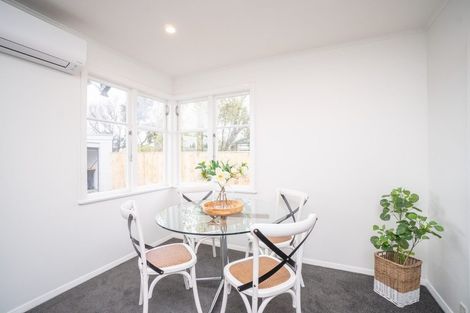 Photo of property in 5 Sefton Avenue, Highbury, Palmerston North, 4412