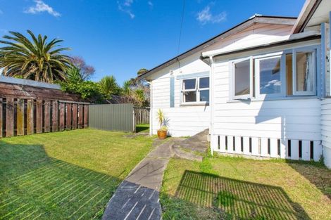 Photo of property in 29 Wallis Street, Raglan, 3225