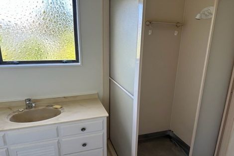 Photo of property in 111 Stott Avenue, Birkdale, Auckland, 0626