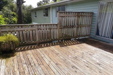 Photo of property in 58a Raroa Terrace, Tawa, Wellington, 5028