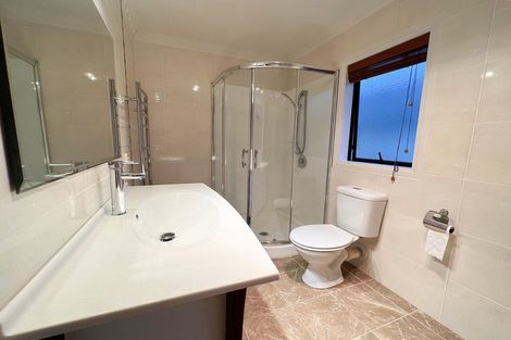 Photo of property in 50a Sapperton Drive, Henderson, Auckland, 0612