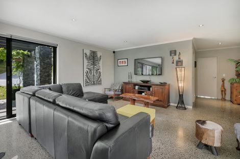 Photo of property in 433 Wairere Road, Waitakere, Henderson, 0782