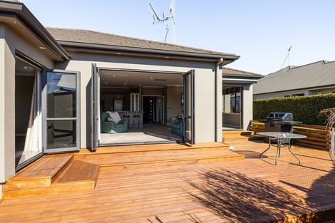 Photo of property in 20 Gibbston Close, Huntington, Hamilton, 3210