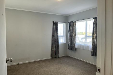 Photo of property in 2/2 Aotea Road, Glen Eden, Auckland, 0602