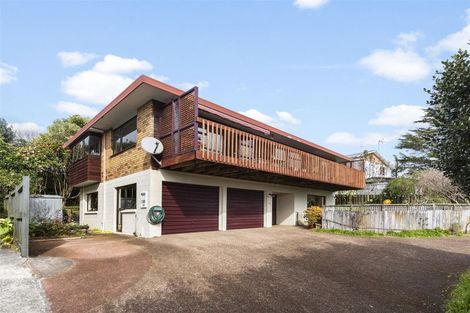 Photo of property in 1/3a Charles Dickens Drive, Mellons Bay, Auckland, 2014