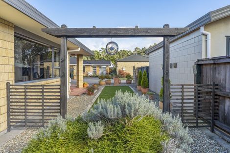 Photo of property in 29c Baring Terrace, Strandon, New Plymouth, 4312