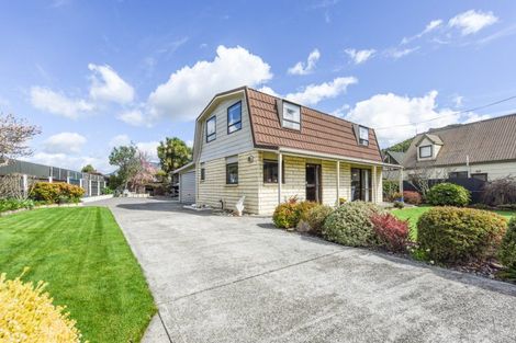 Photo of property in 4 Beach Road, Waikawa, Picton, 7220