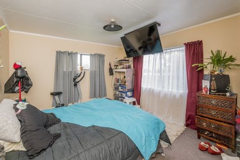 Photo of property in 9 Simcox Street, Otaki Beach, Otaki, 5512