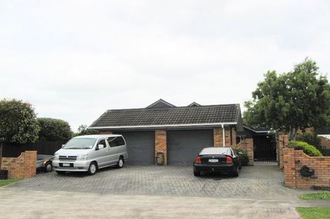 Photo of property in 172 Walter Strevens Drive, Conifer Grove, Takanini, 2112